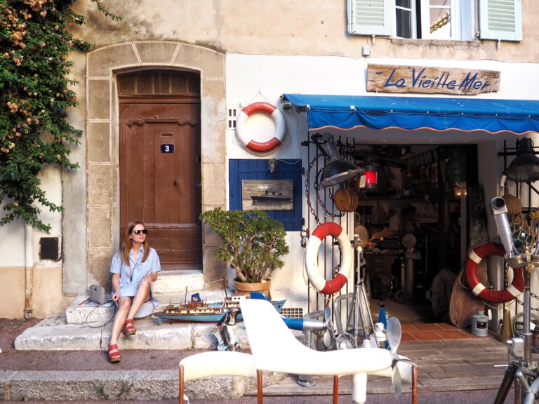 From Tuskany to Cannes in two weeks. A guide for a perfect road trip in France and Italy.