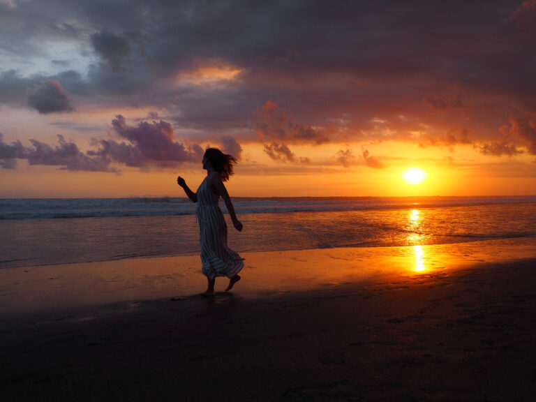 8 reasons NOT to travel with your husband.