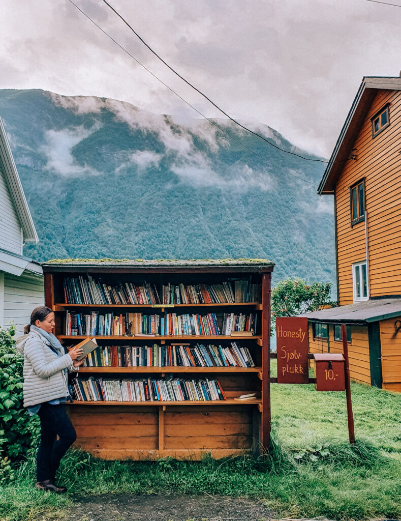 Mundal book town