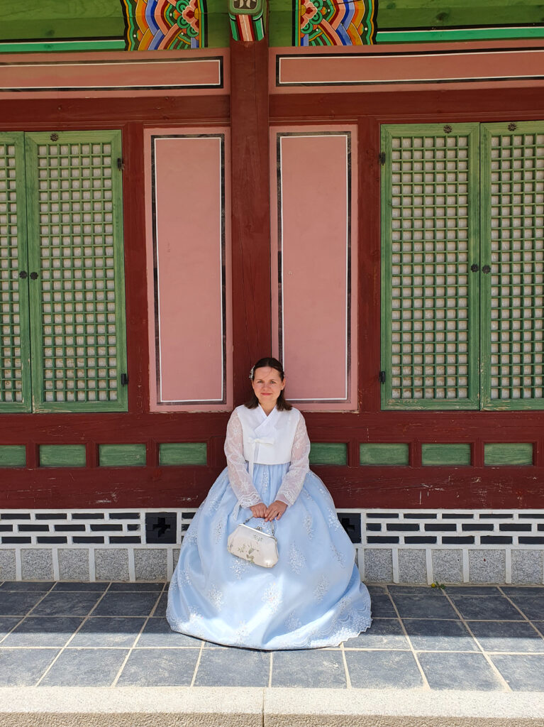 what to know before renting a hanbok