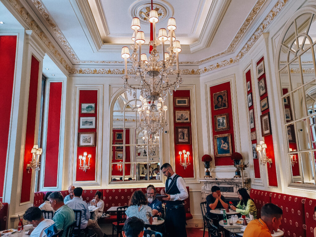fun things to do in Vienna alone