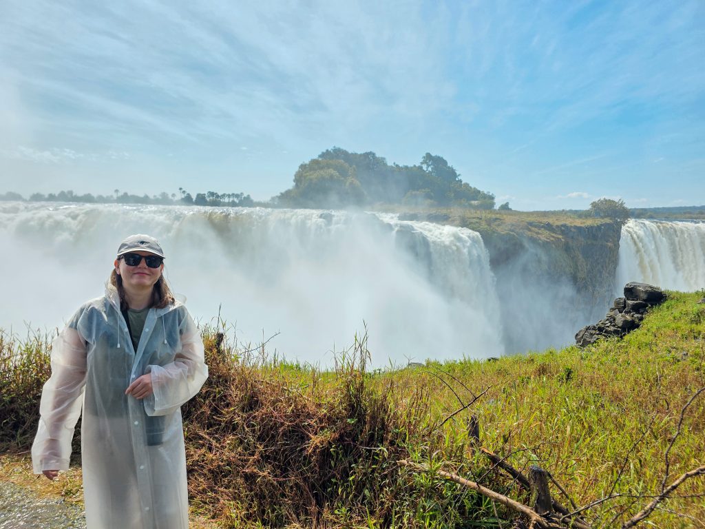 which side of voctoria falls is better