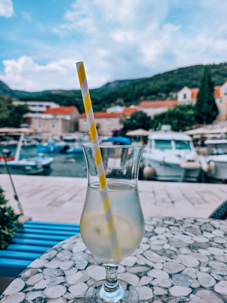 day trip to bol from split
