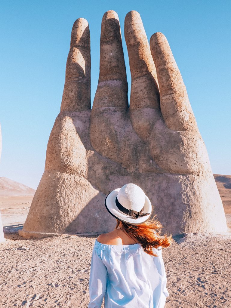 la mano del desierto